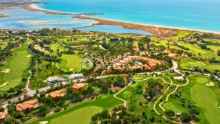 Land for sale in Lagos, Portugal — €1,100,000