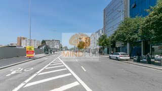 Terreno de 266 m² em Porto