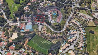 Terreno · 858 m² · 735 000 €