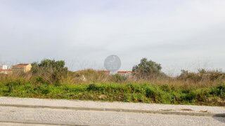 Terreno de 882 m² em Santarém