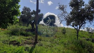 Terreno de 1860 m² em Santarém