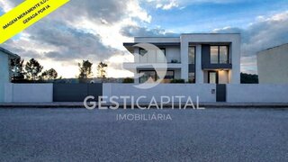 Land for sale in Marco de Canaveses, Portugal — €57,000
