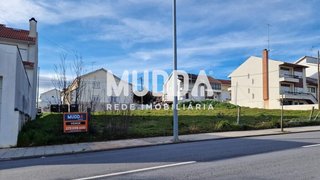 Terreno de 300 m² em Bragança