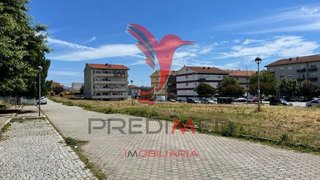 Land for sale in Vila Nova de Gaia, Portugal — €395,000