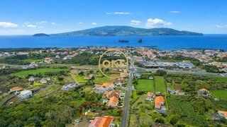Land for sale in Madalena, Portugal — €108,000
