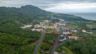 Land for sale in Madalena, Portugal — €65,000