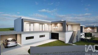 Land for sale in Porto de Mós, Portugal — €324,000