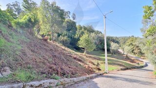 Land for sale in Póvoa de Lanhoso, Portugal — €77,500