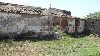 Land for sale in Silves, Portugal — €140,000