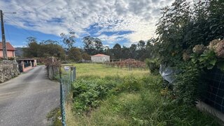 Land for sale in Arcos de Valdevez, Portugal — €45,000