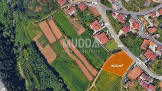 Land for sale in Oliveira de Azeméis, Portugal — €89,000