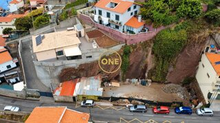 Terreno em Câmara de Lobos · 598 m² · 300 000 €