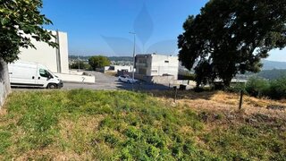 Terreno de 252 m² em Braga