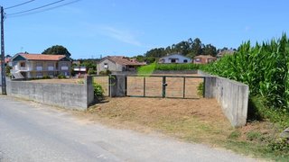 Land for sale in Oliveira de Azeméis, Portugal — €90,000