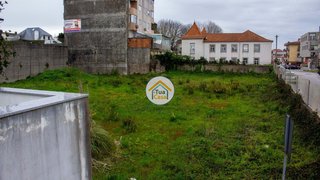 Land for sale in Santa Maria da Feira, Portugal — €580,000