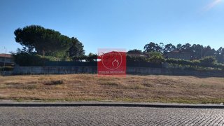 Land for sale in Vila Nova de Famalicão, Portugal — €88,000