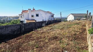 Land for sale in Odivelas, Portugal — €125,000