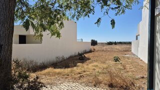 Terreno de 459 m² em Faro