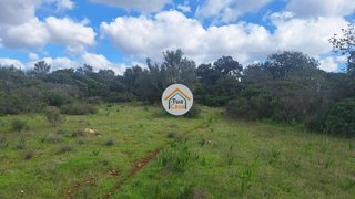 Terreno de 23 280 m² em Faro
