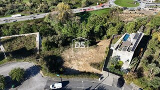 Terreno de 2210 m² em Leiria
