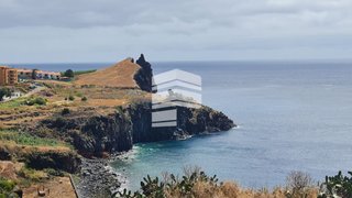 Land for sale in Santa Cruz, Portugal — €2,975,000