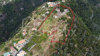 Land for sale in Santa Cruz, Portugal — €2,650,000