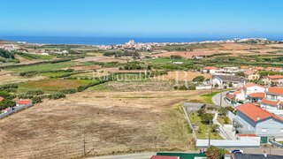 Land for sale in Lourinhã, Portugal