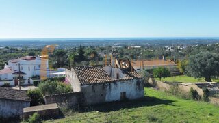 Terreno de 1880 m² em Faro