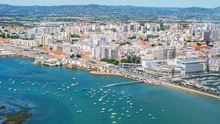 Terreno de 31 120 m² em Faro