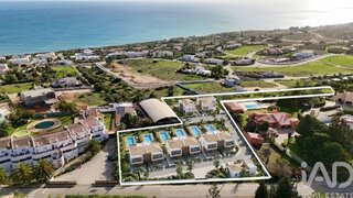 Land for sale in Lagos, Portugal — €2,190,000