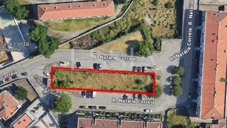 Terreno de 810 m² em Porto