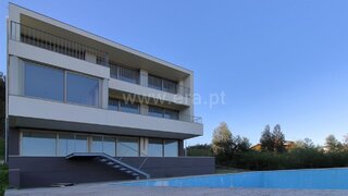 Land for sale in Vila Nova de Gaia, Portugal — €640,000