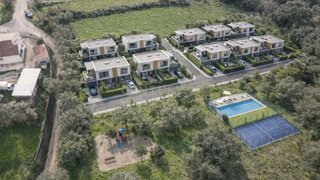 Land for sale in Loures, Portugal — €1,550,000