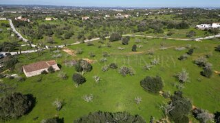 Land for sale in Lagoa, Portugal — €595,000