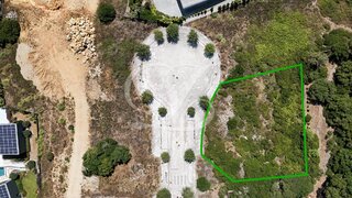 Terreno em Sintra · 1327 m² · 590 000 €