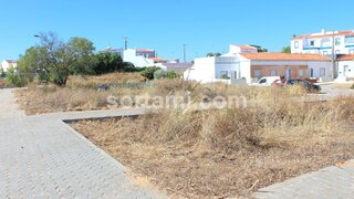 Terreno de 1499 m² em Lagoa