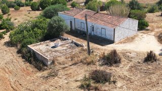 Land for sale in Lagoa, Portugal — €550,000