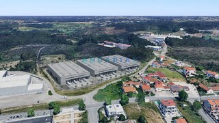 Terreno de 102 974 m² em Leiria