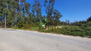 Terreno para venda em Santa Maria da Feira, Portugal — 79 000 €