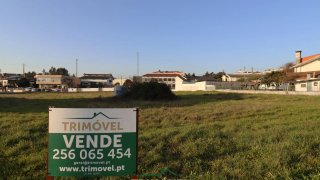 Land for sale in Oliveira de Azeméis, Portugal — €520,000