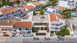 Terreno · 275 m² · 180 000 €