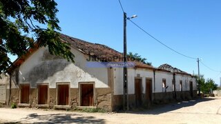 Land for sale in Figueira de Castelo Rodrigo, Portugal — €280,000