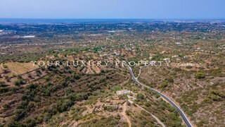 Terreno de 29 400 m² em Faro