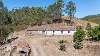 Land for sale in Monchique, Portugal — €275,000