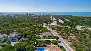Land for sale in Loulé, Portugal — €1,975,000