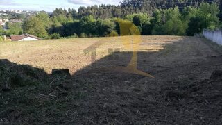 Land for sale in Oliveira de Azeméis, Portugal — €85,000