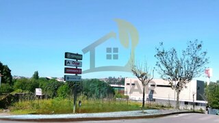 Land for sale in São João da Madeira, Portugal — €105,000
