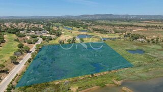 Land for sale in Loulé, Portugal — €902,275