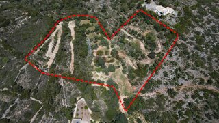 Terreno de 11 080 m² em Faro