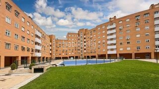 3-bedroom apartment with pool in Rosas, Madrid